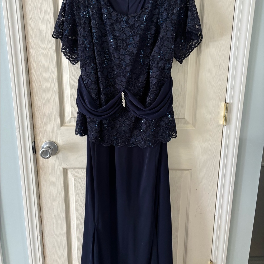 Gorgeous Onyx Nite Midnight Blue women’s gown sizeWP18 with once